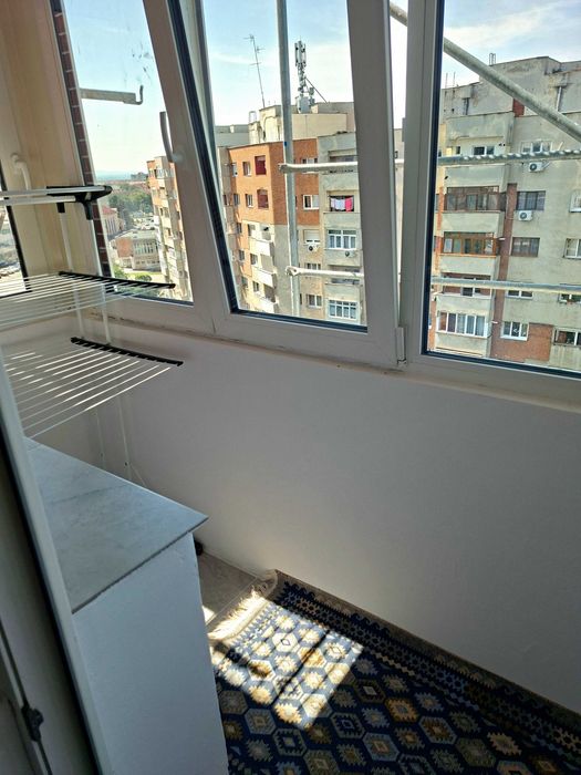 Închiriez ap 2 camere decomandate Soarelui