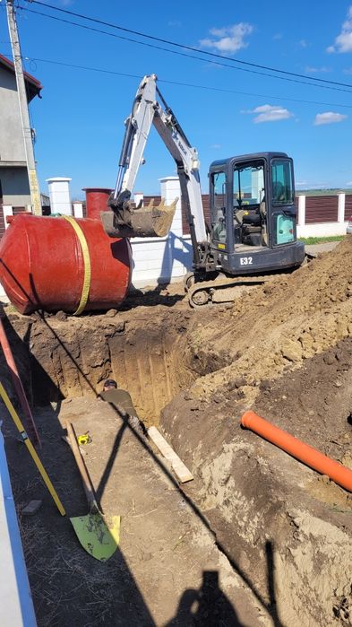 Excavări săpături demolări miniexcavator picon excavator prestări serv