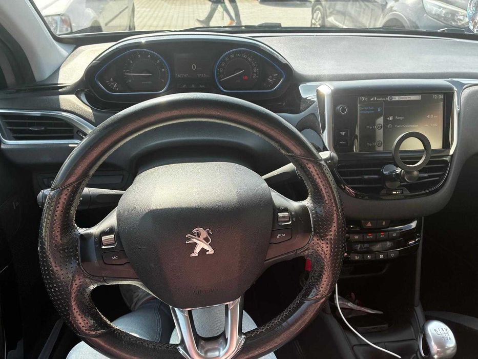Peugeot 208 1.6 benzina