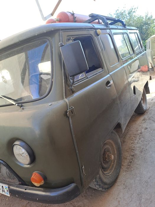 Uaz sotiladi baxosi kelishiladi