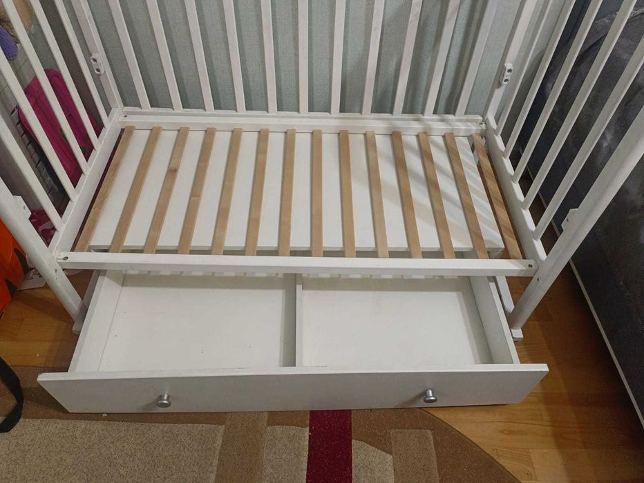 продам детский манеж б/у