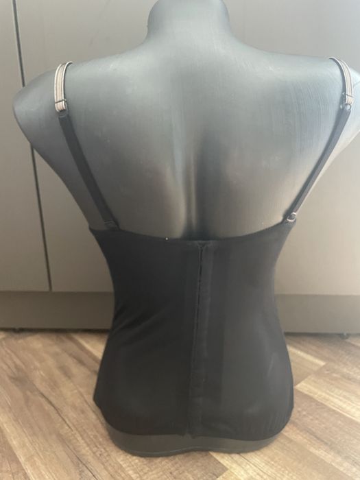 Секси корсет с твърда чашка