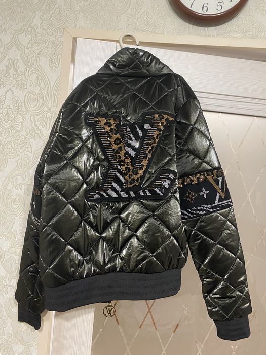 Продаю платье и куртку новые