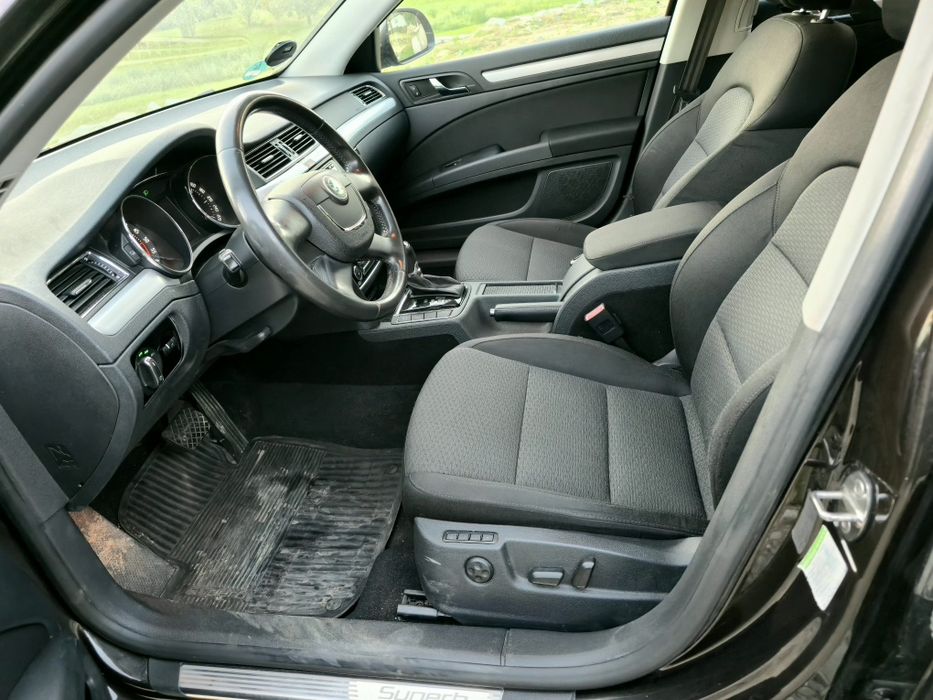 Skoda Suberb 2.0 tdi DSG 140 cp an 2011