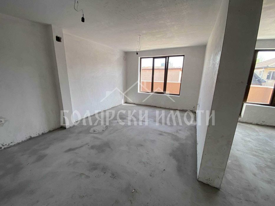 Продава се Тристаен апартамент в Велико Търново, Бузлуджа - 148 кв.м за 1157 €/кв.м - Снимка #2