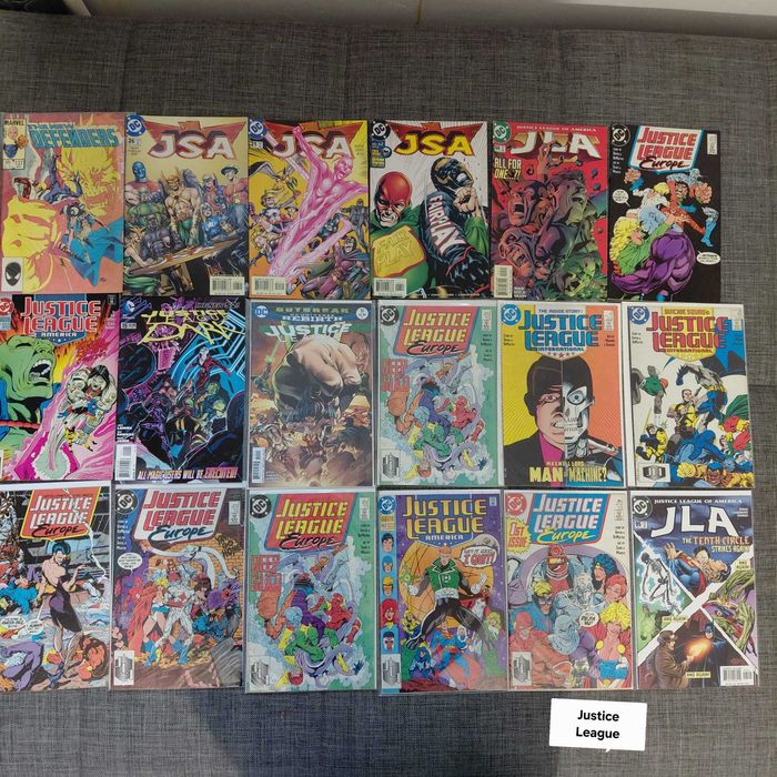Vand lot de 2300 benzi desenate U.S. Marvel si DC & Indie