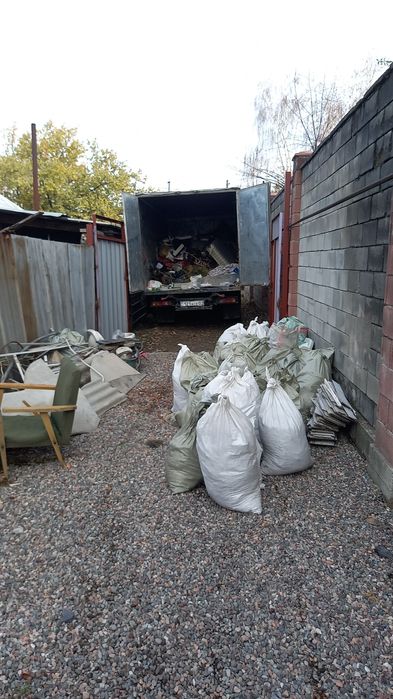 Вывоз мусора Алматы. 5 тонник. Большой газель