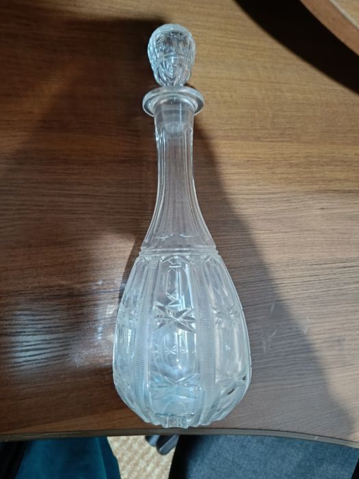 Графин хрустальный.