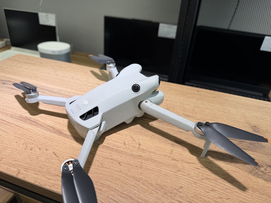 Дрон DJI Mini 4 Pro, сумка, пульт с экраном, 1 батарея, 1711/А10