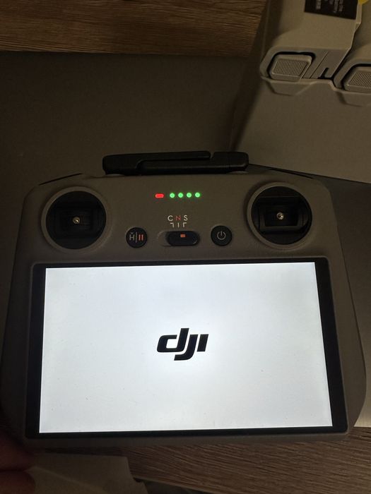 Квадракоптер DJI mini4, fly more combo