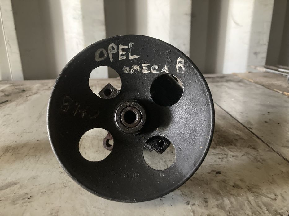 Насос ГУР Опель Омега Б / Opel Omega B