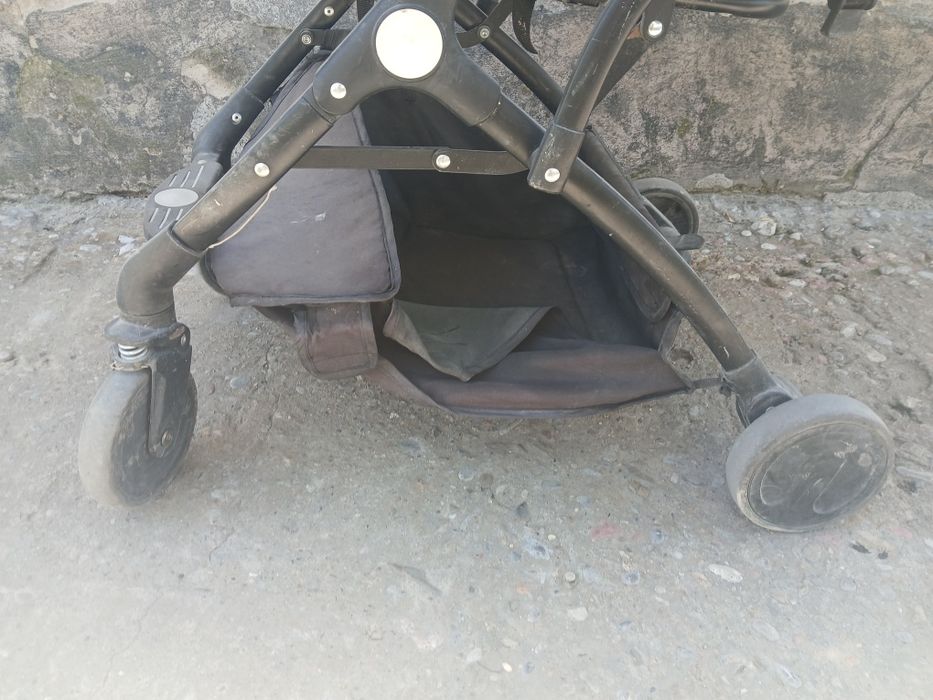 Дестьская коляська