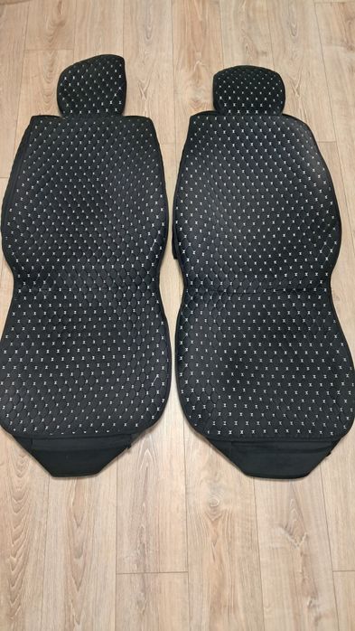 Продам комплект чехлов