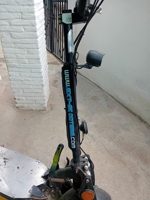 Vând trotineta electrica sau schimb atv 125