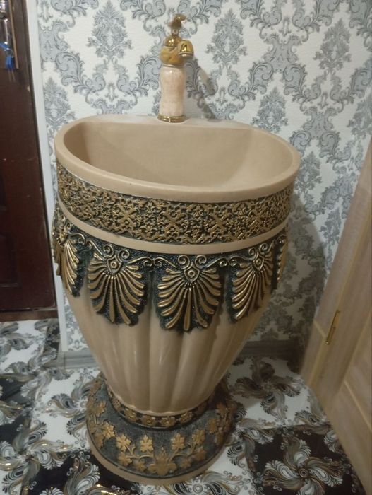 Умывальник сотилади