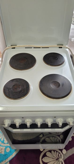 Продам электрическую плиту