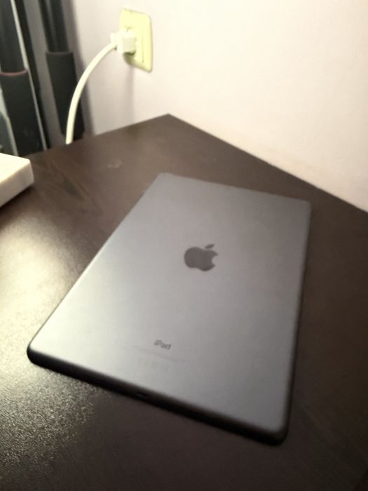iPad 10.2" (2019) 7th Gen Wifi 32 GB, Space Gray, Като нов
