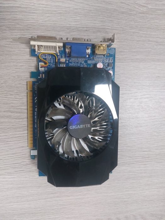 Видеокарта PCI-E GigaByte GT 730  128bit DDR3