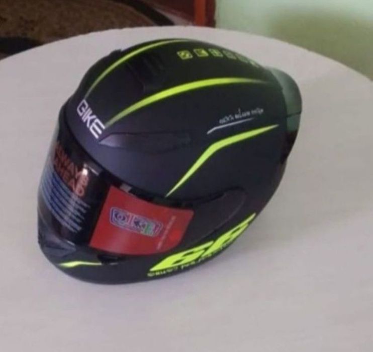 Продам мото шлем новый