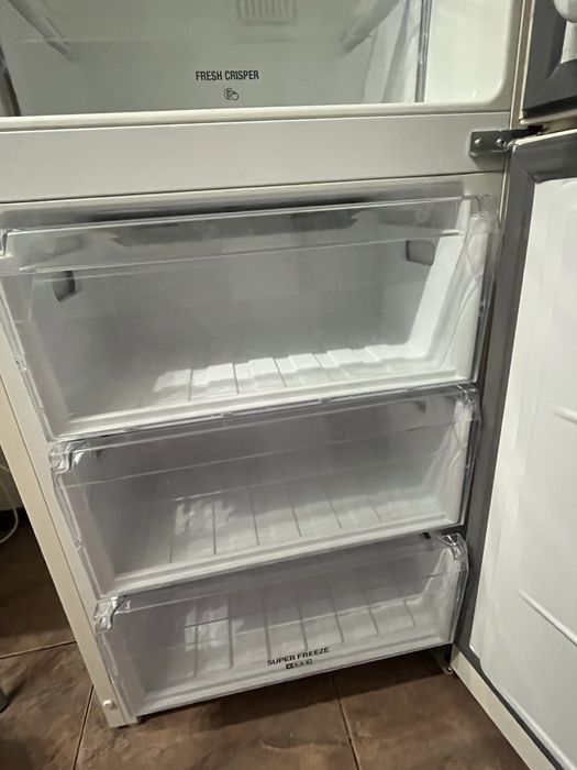 Продам холодильник, фирма “Hotpoint”