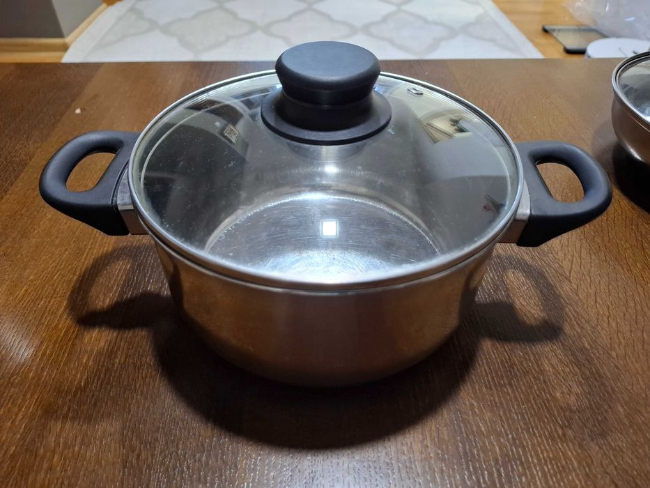 Комплект Тенджери, Тигани