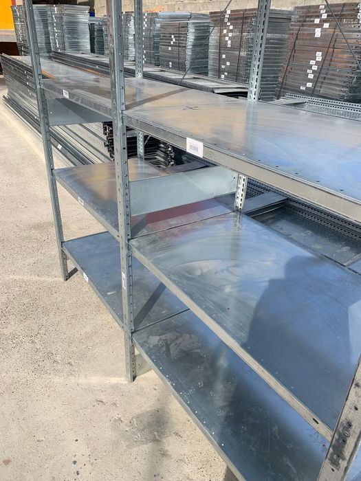 Rafturi metalice pentru depozitare manuala și arhiva