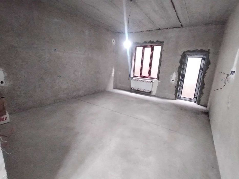 Продаётся Евро коробка  чигатой  сагбон  2,5 соток