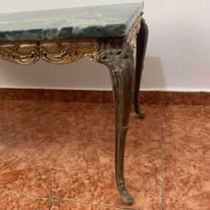 Masa decor living cu blat din marmura verde