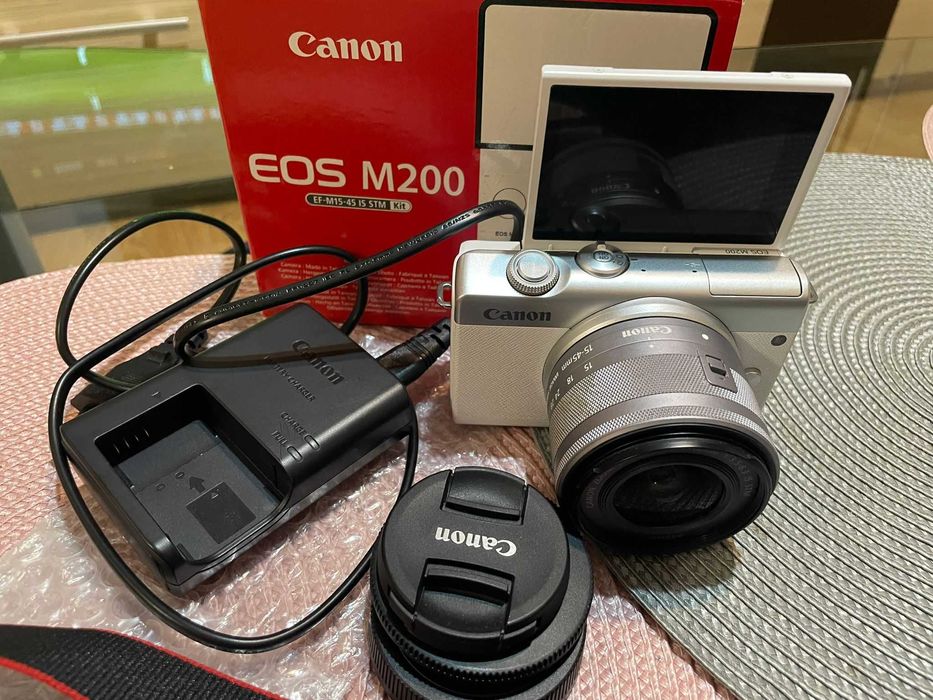Vand aparat foto Canon EOS M200