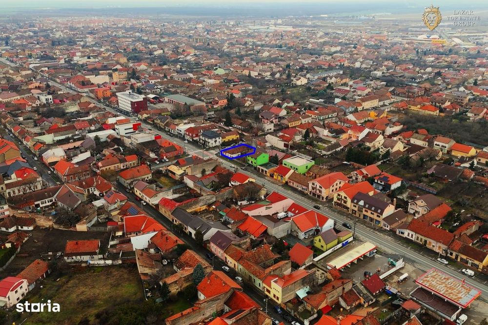 Teren- 2 fornturi stradale de vanzare pe Andrei Saguna