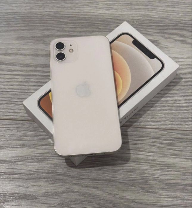 Iphone 12  в отличном состоянии