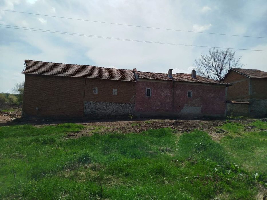 Къща в Плевен, област-с.Тученица площ 74 цена 29000