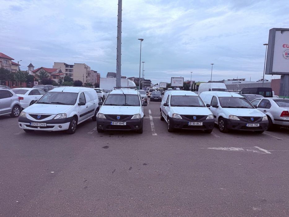 Dacia Logan Van 4 Bucăți se post vedea in Carrefour Colentina preț între 1000€ - 1500€