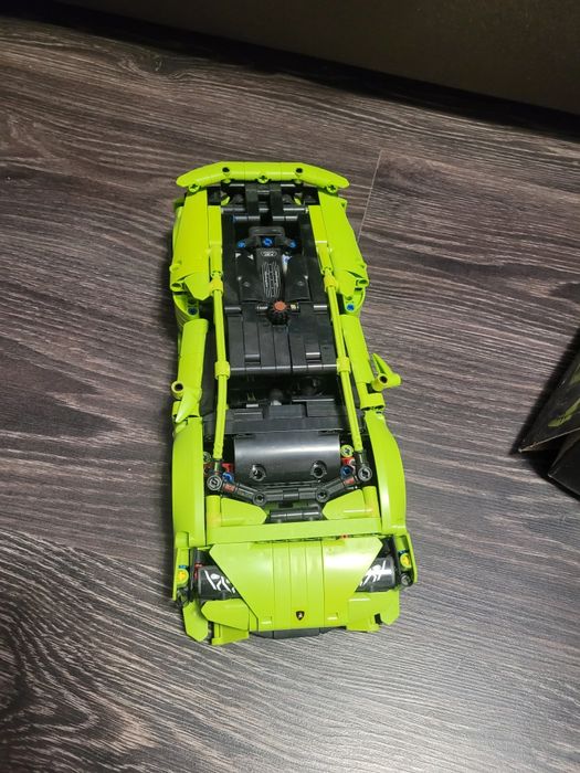 Vând Lego Technic 9+ Lambourghini