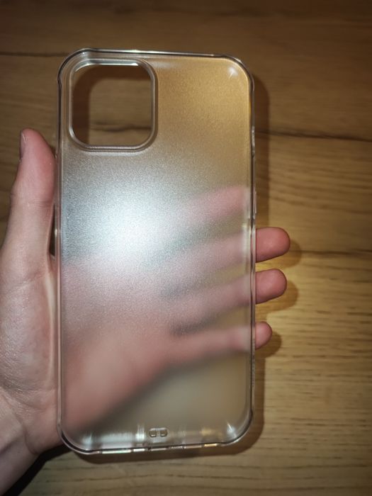 Vând Husă pentru iPhone 12 Pro Max Transparentă