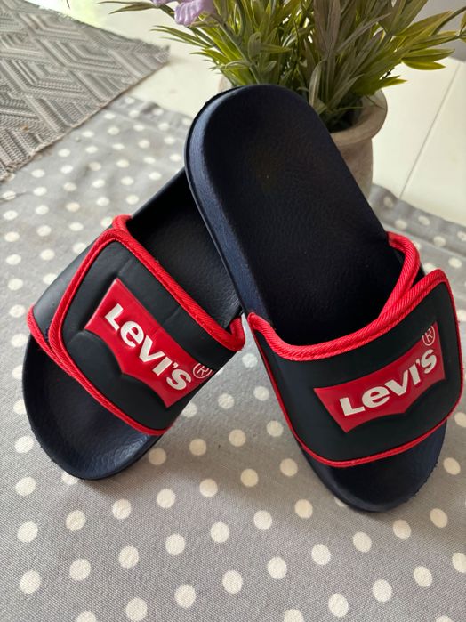 Детски чехли”Levi’s”