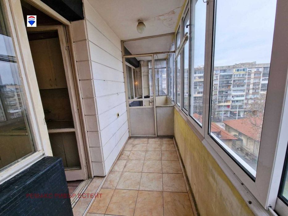 Тристаен апартамент за продажба кв. Широк център