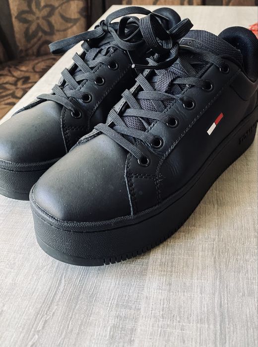 Tomyy Hılfiger черни  дамски обувки