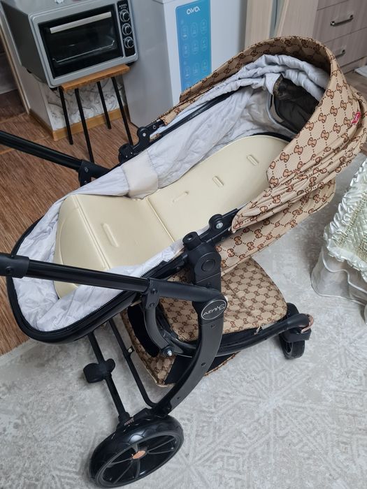 Продам коляску новую
