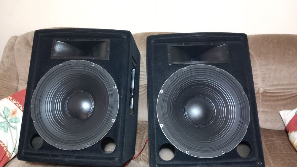 Vlnd doua incinte pe 15" Hk.inpecabile și perfect functionale