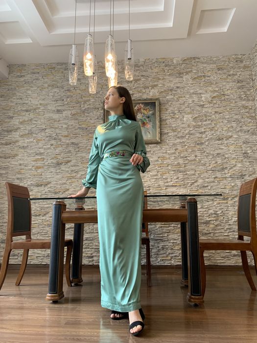 Вечернее платье