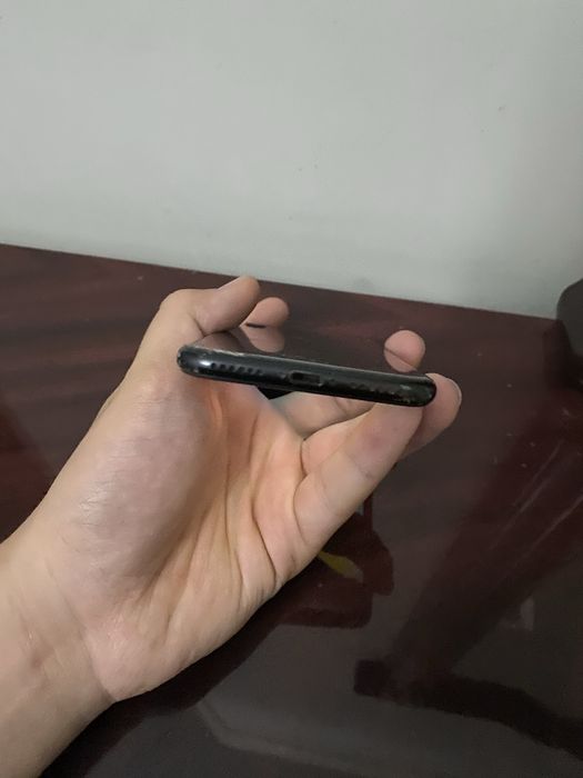 Срочно продаёться Iphone se