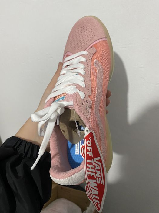 Vand Vans Ultimatewaf, noi