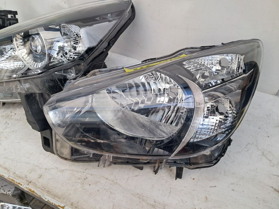 Фар Mazda 2 2016/2022г
