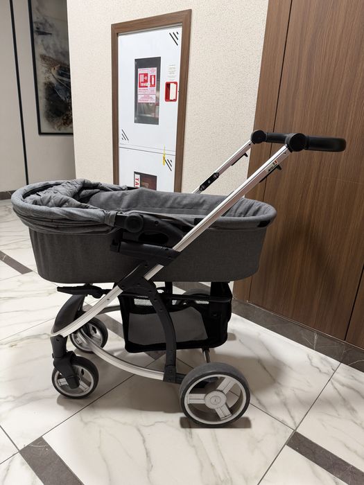 Коляска для младенцев