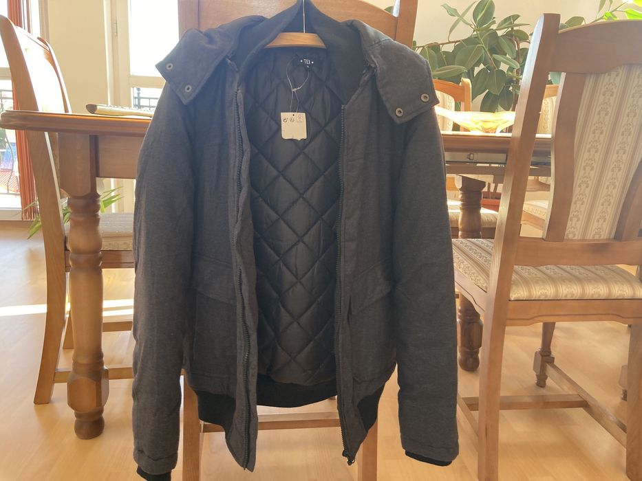 Geaca de stofa cu gluga marime S, noua cu eticheta