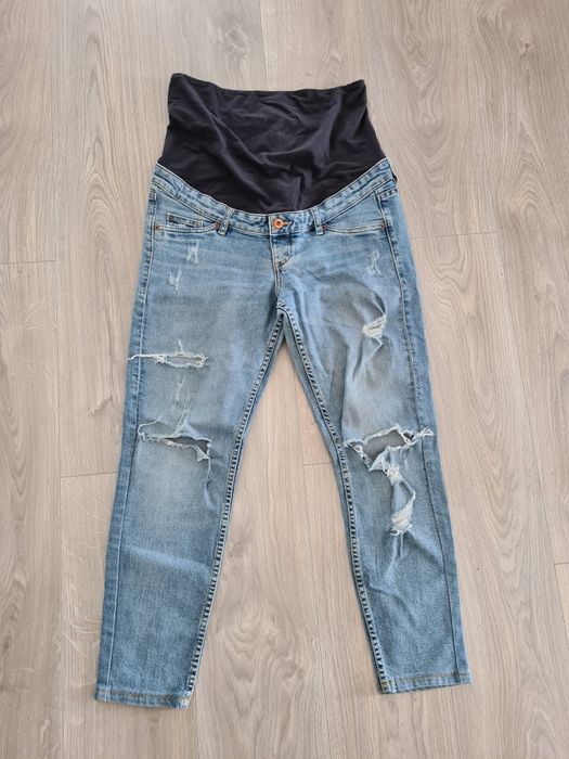 Blugi pentru femei însărcinate