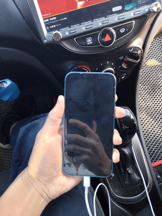 Продам айфон 13 128гб