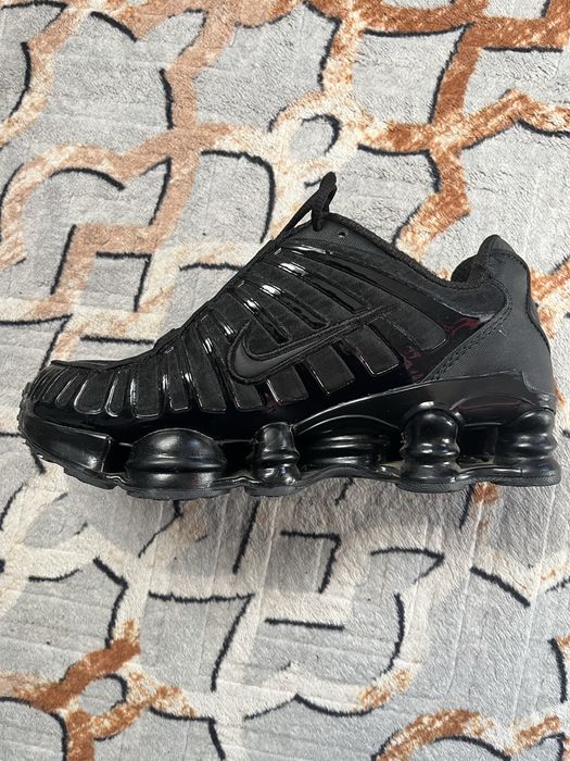 Nike Shox Black 40