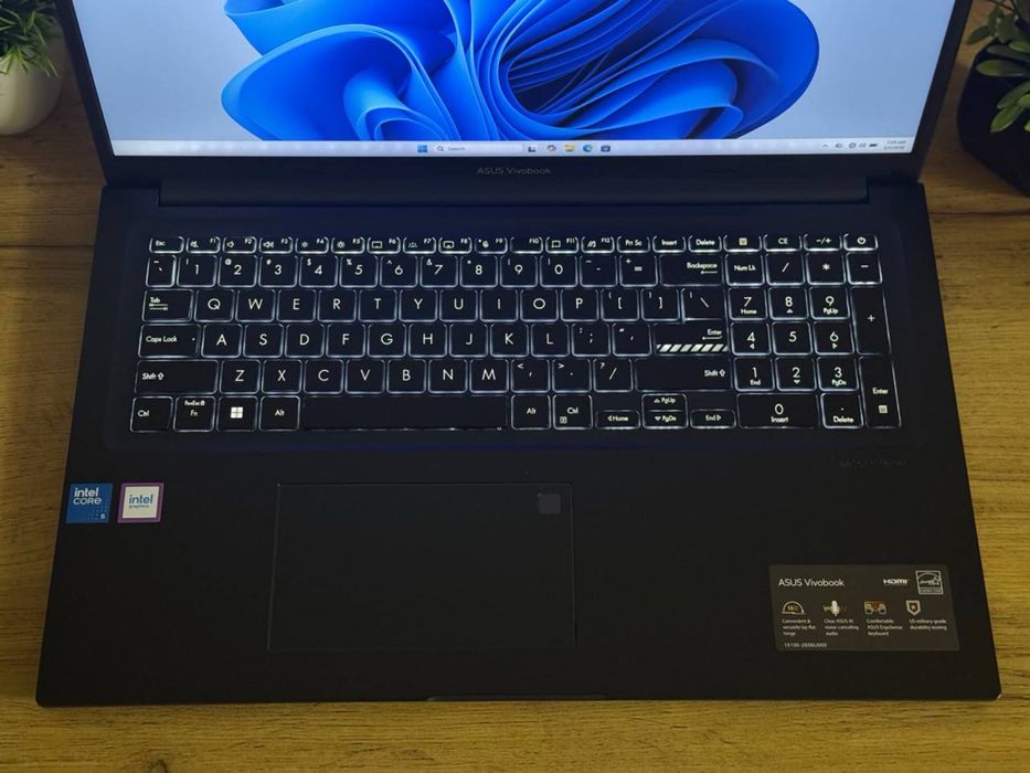 Срочно ! Asus vivobook 17 core 5 Trading IT dasturlash bugalteriya